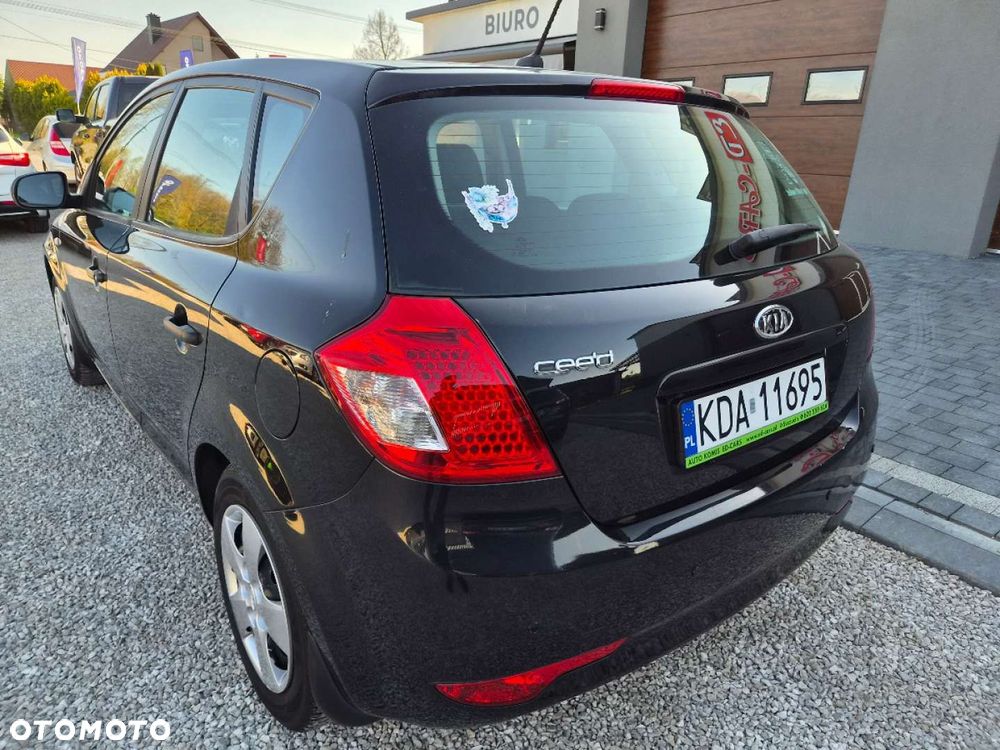Kia Ceed - 7