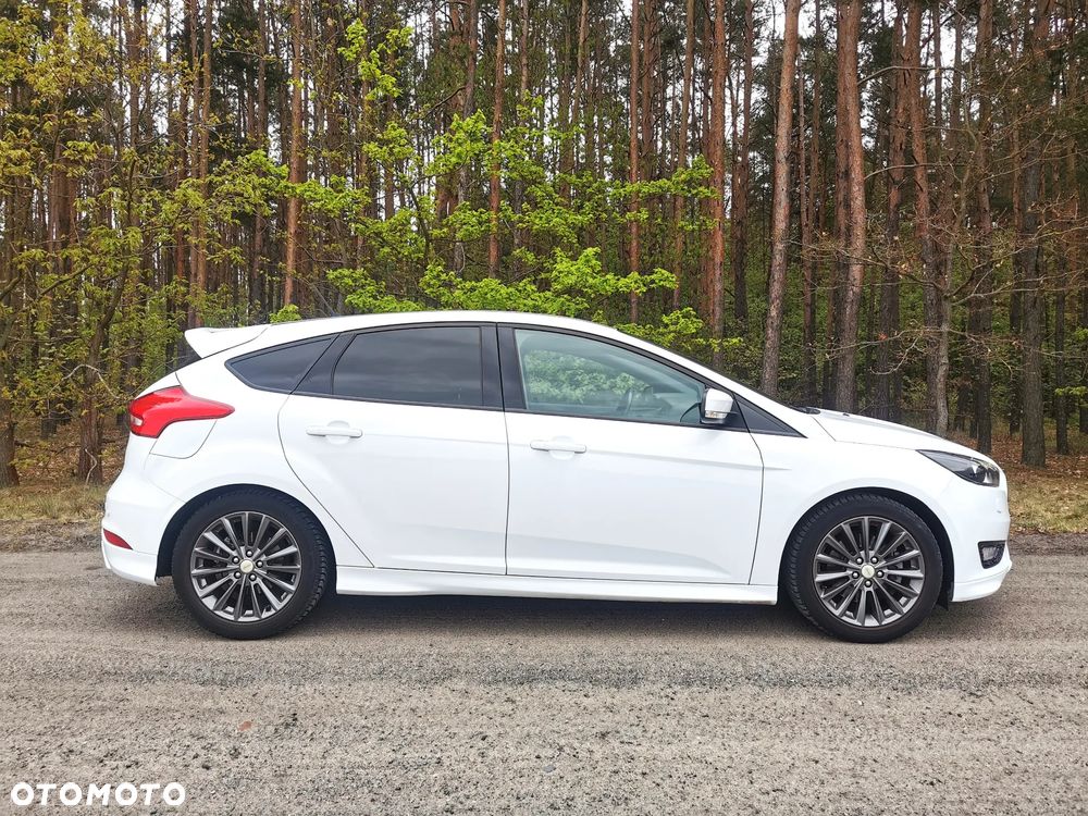 Ford Focus 1.5 EcoBoost STart-Stopp-System ST-LINE - 20