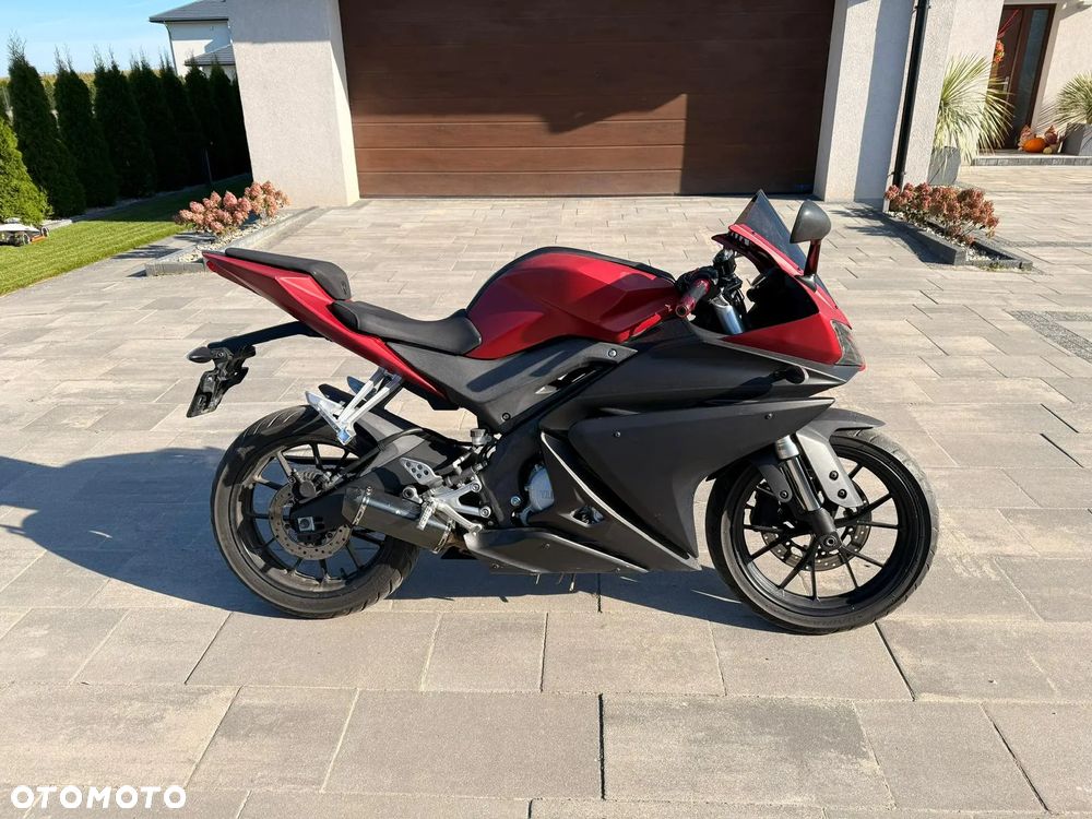 Yamaha YZF - 4