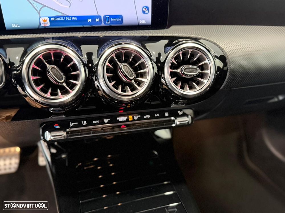 Mercedes-Benz A 250 e AMG Line - 11