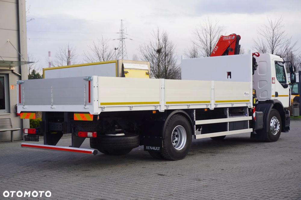 Renault C320 P4x2 E6 / HDS Fassi 5,6 t / Zasięg 8 m / Platforma 15 EPAL - 5