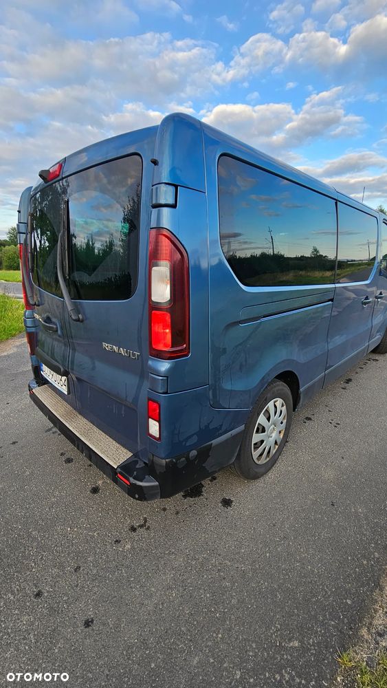 Renault Trafic 2.0 dCi - 9