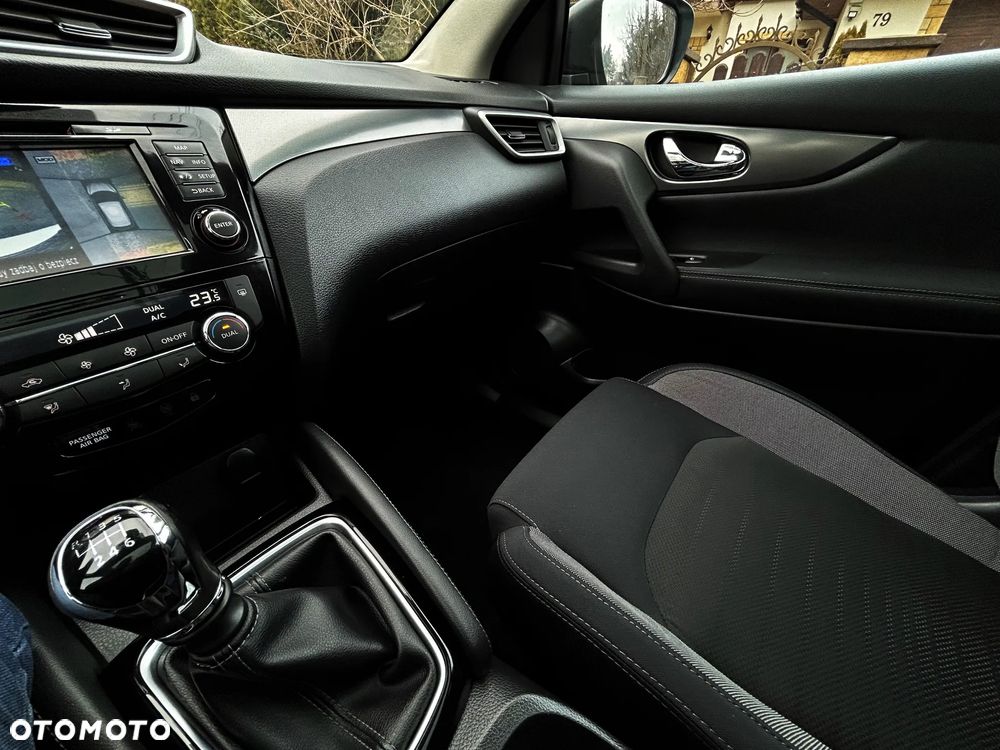Nissan Qashqai 1.6 DIG-T TEKNA+ - 27