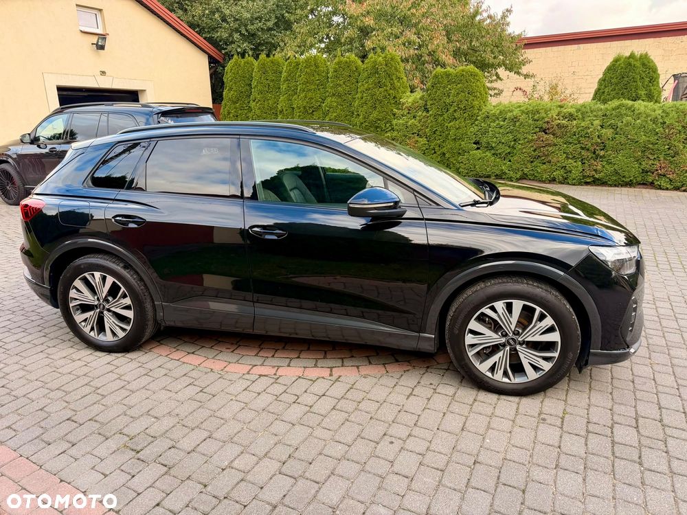Audi Q4 e-tron 45 quattro - 23