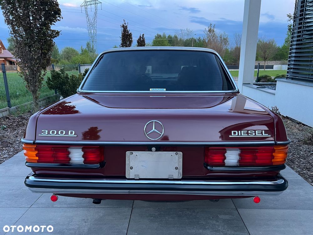 Mercedes-Benz W123 - 11