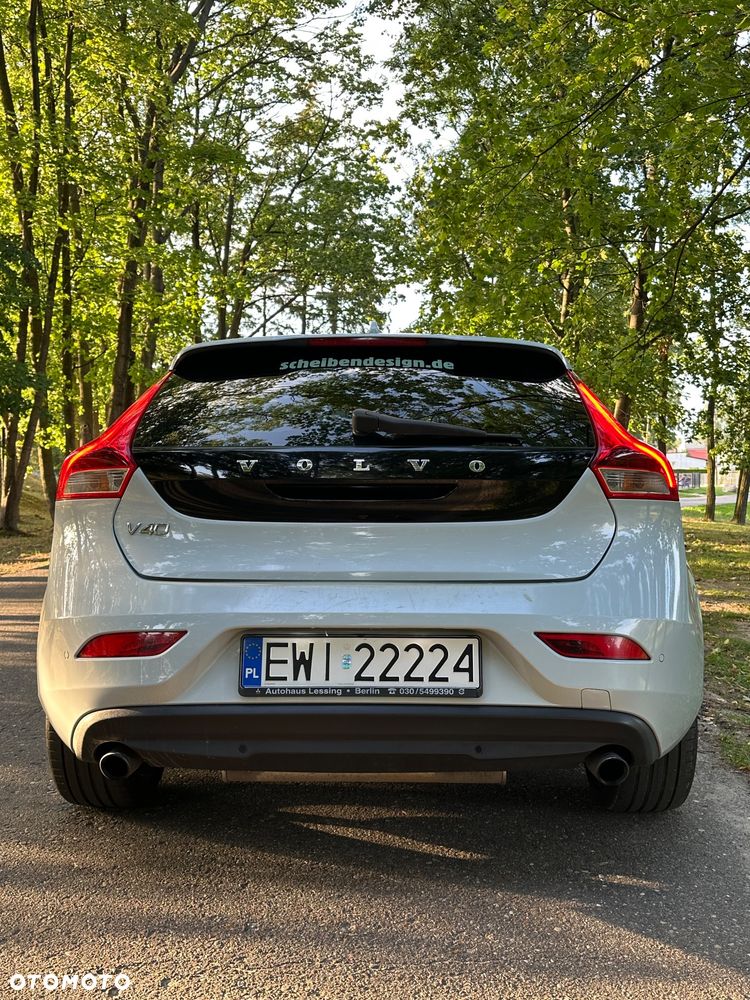 Volvo V40 T3 R-Design Momentum - 35