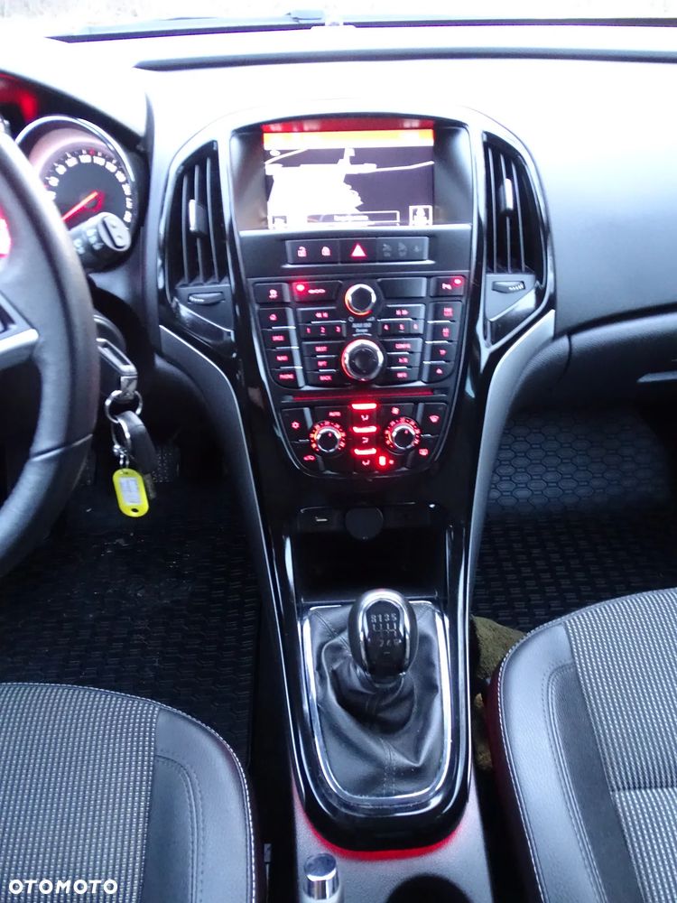 Opel Astra 1.6 CDTI DPF ecoFLEX TourerStart/Stop Exklusiv - 28