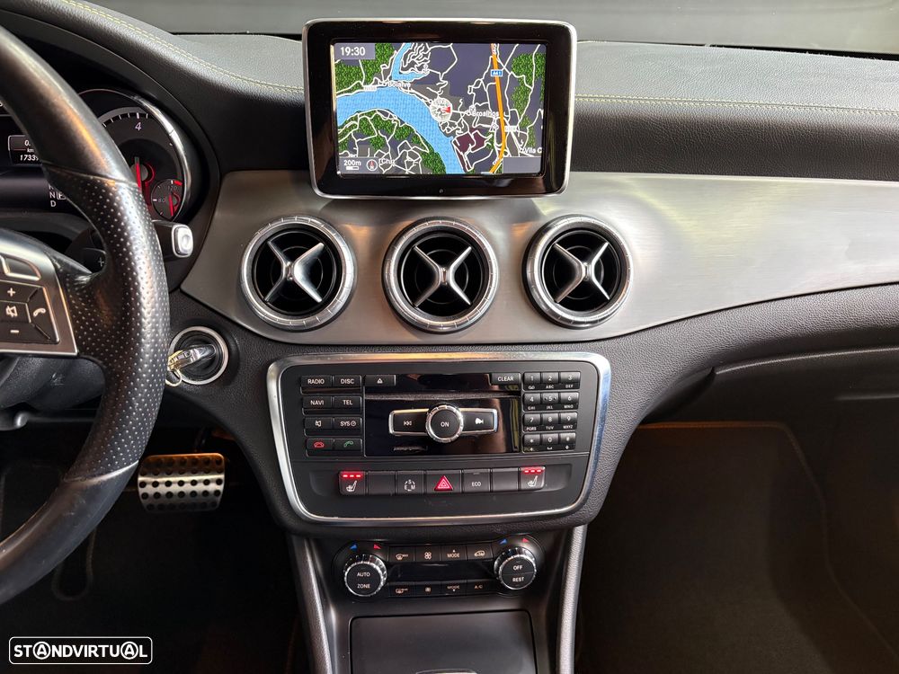 Mercedes-Benz CLA 220 CDI 7G-DCT AMG Line - 11