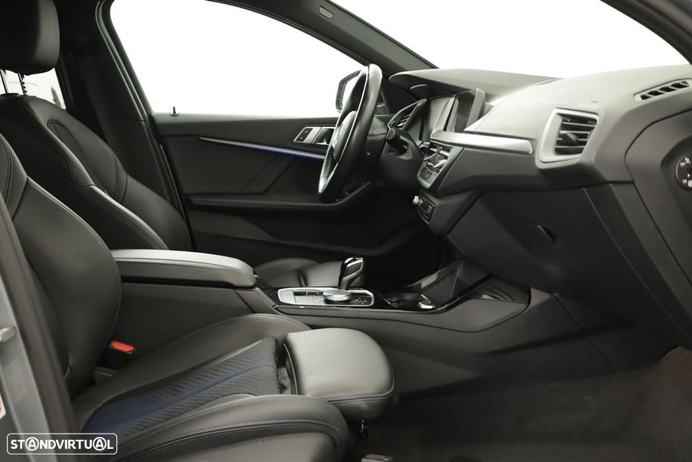 BMW 116 d Pack Desportivo M Auto - 22