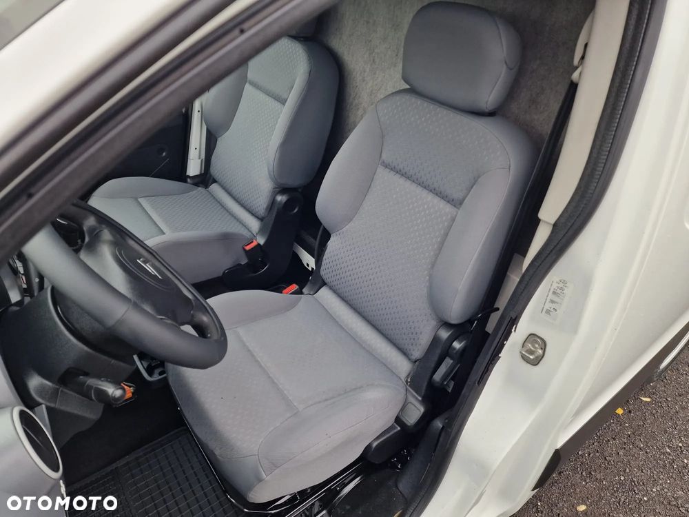 Citroën BERLINGO - 12