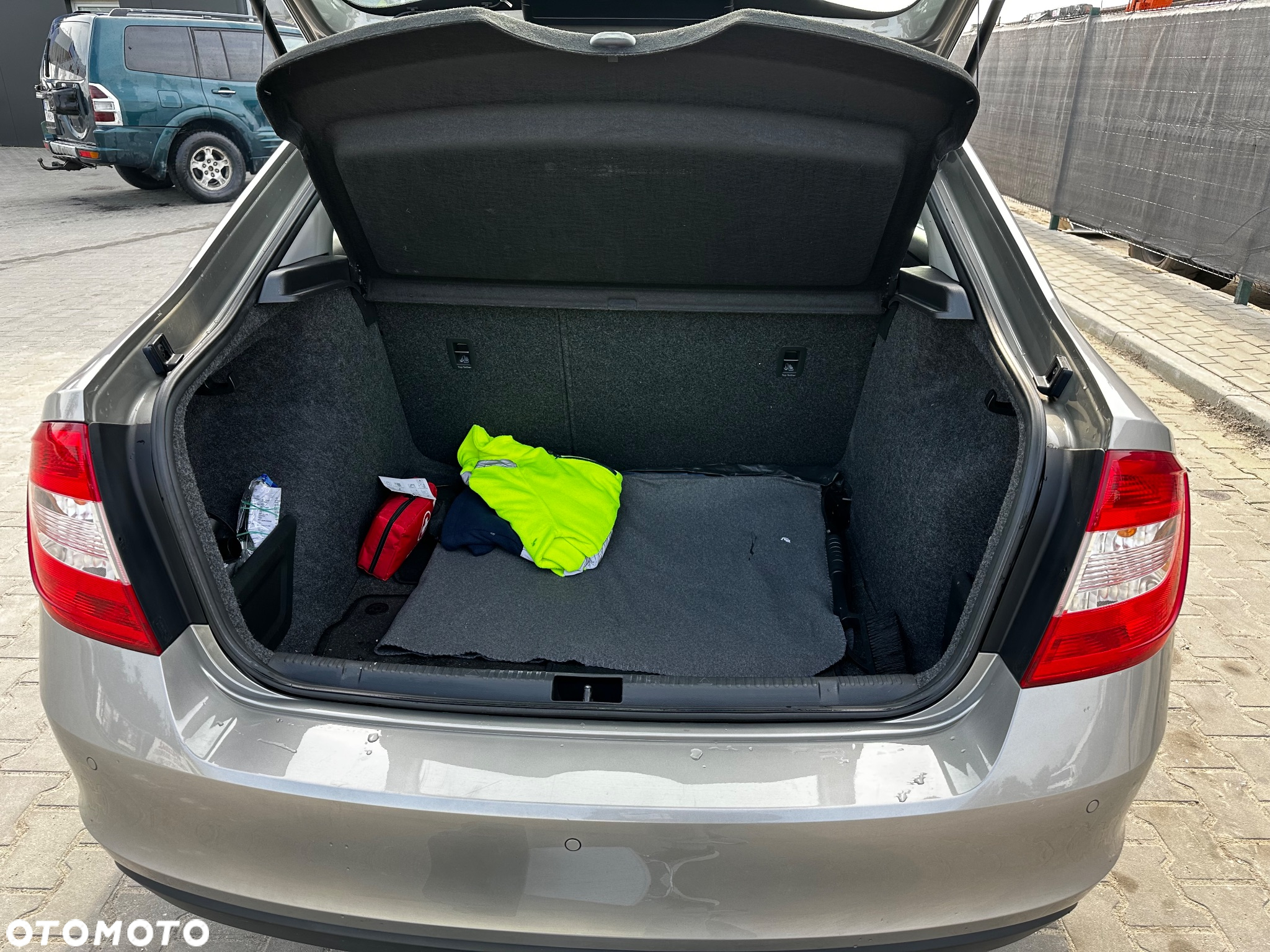 Skoda RAPID 1.4 TSI Elegance DSG - 10
