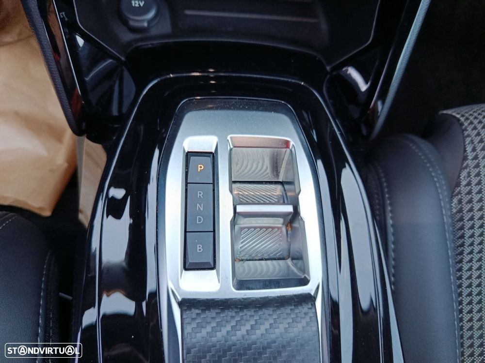 Peugeot e-208 50 kWh GT - 16