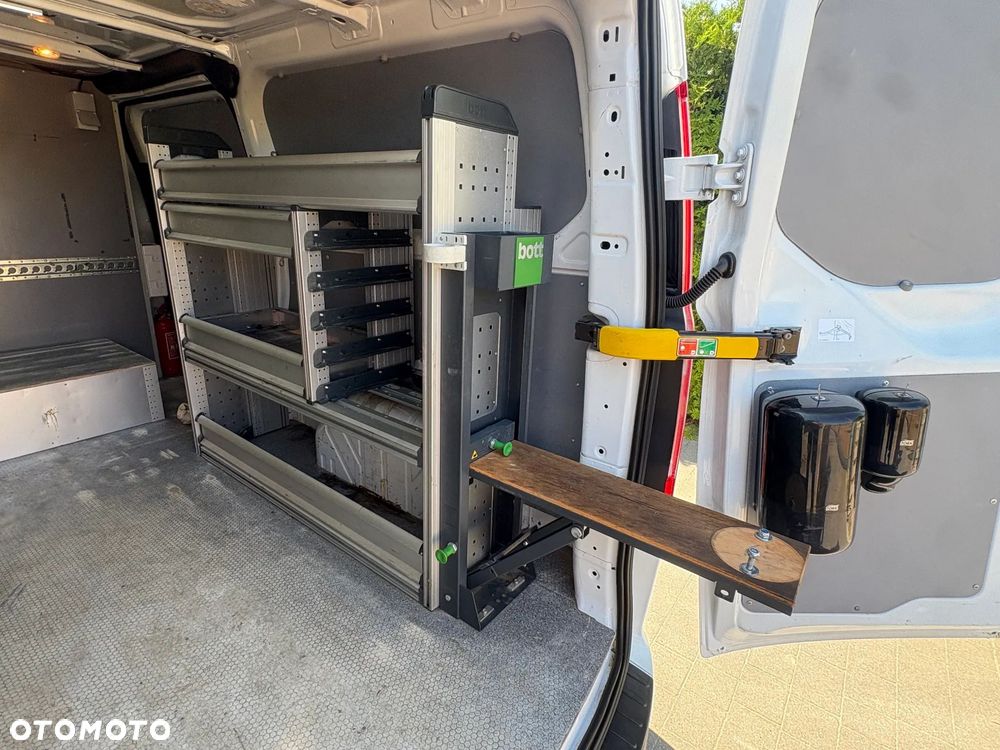 Ford Transit Custom - 28