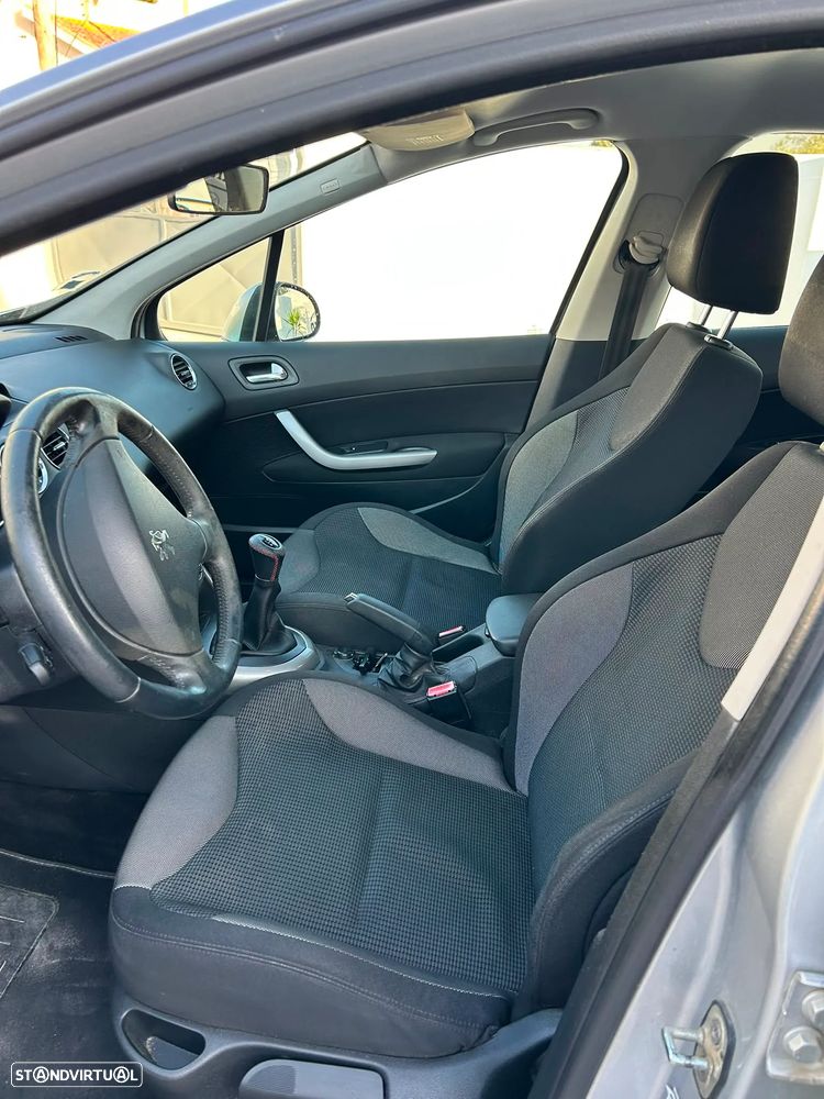 Peugeot 308 1.6 HDi Executive - 5