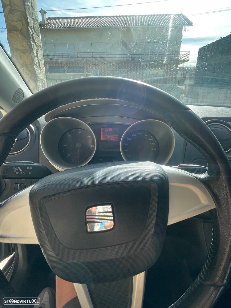 SEAT Ibiza 1.4 TDi Style DPF - 4