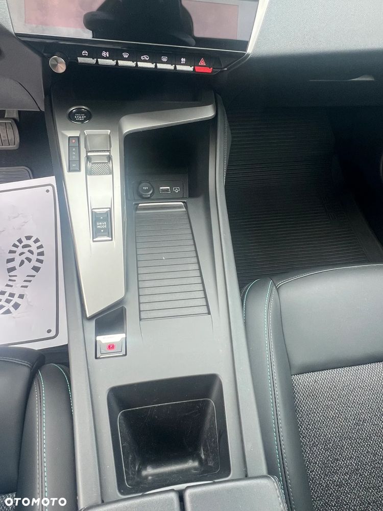 Peugeot 308 1.5 BlueHDi Allure S&S EAT8 - 26