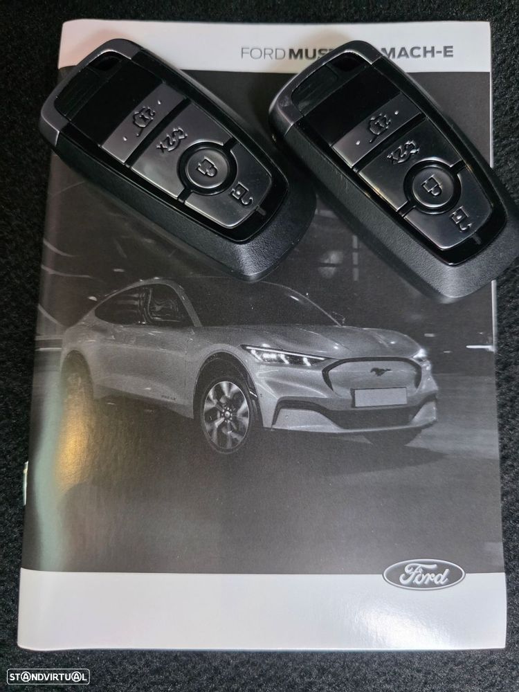 Ford Mustang Mach-E 87 kWh Premium AWD - 27