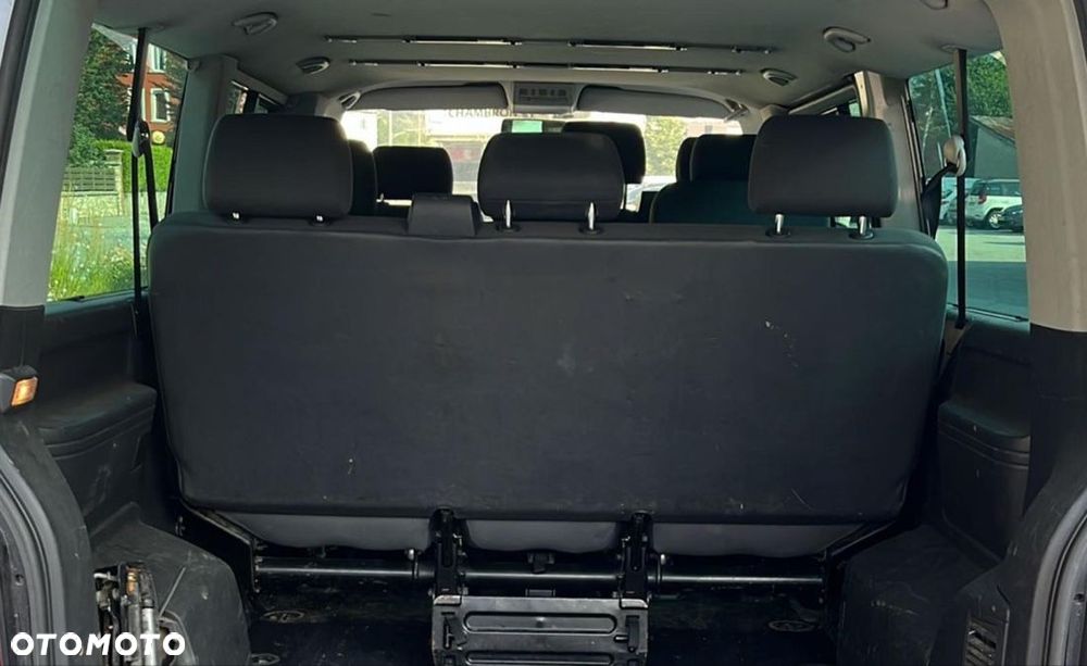 Volkswagen Caravelle - 5