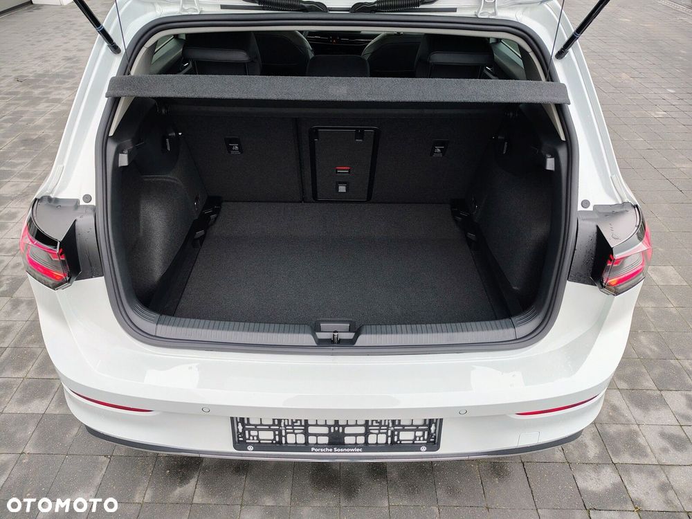 Volkswagen Golf - 11