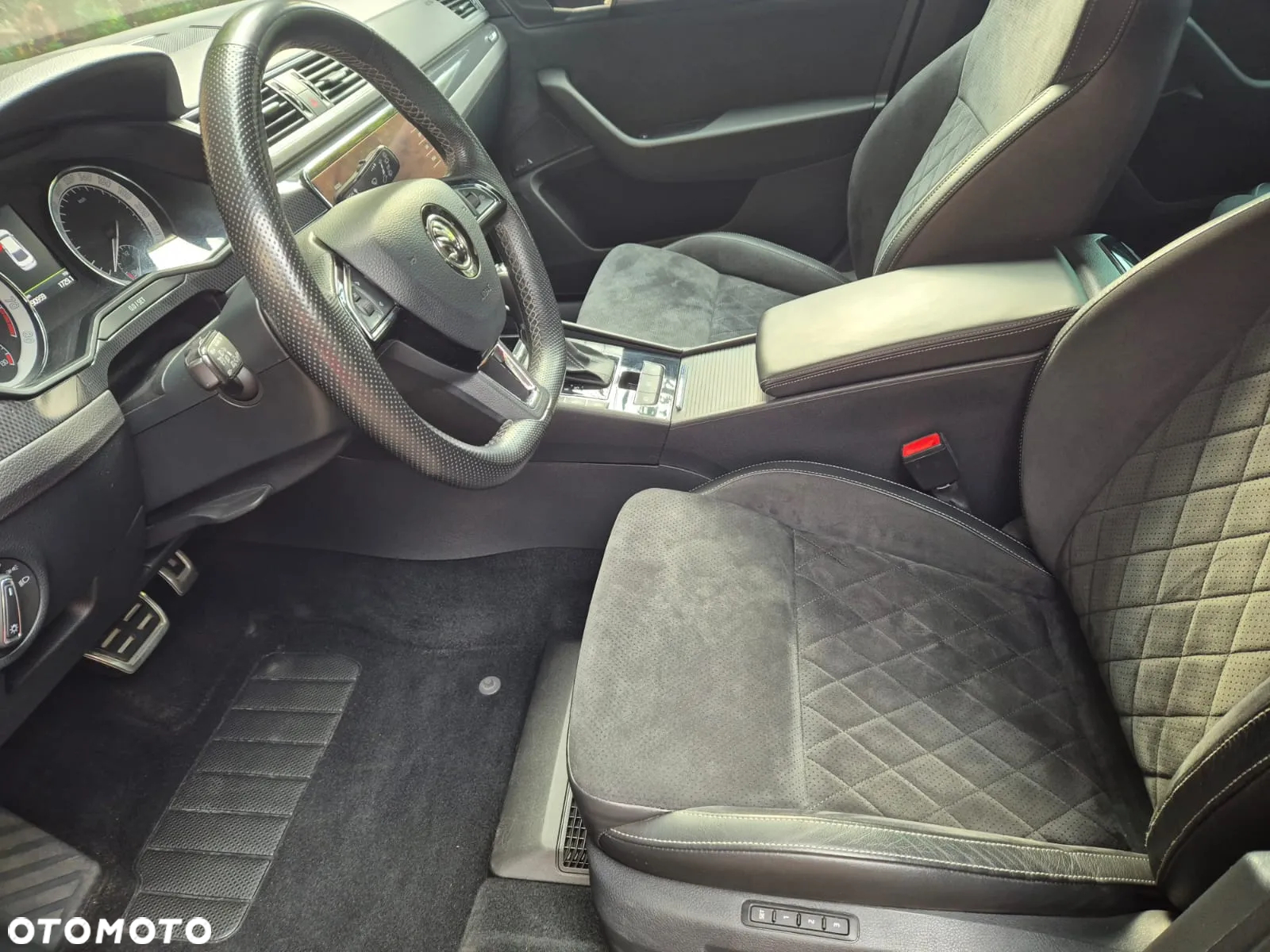 Skoda Superb 2.0 TSI 4x4 Sportline DSG - 7