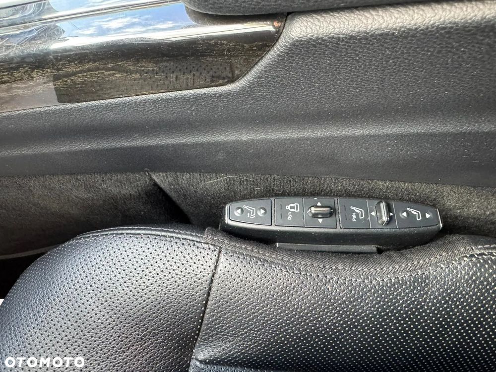 Mercedes-Benz Klasa E 350 CDI DPF BlueEFFICIENCY 7G-TRONIC Elegance - 23