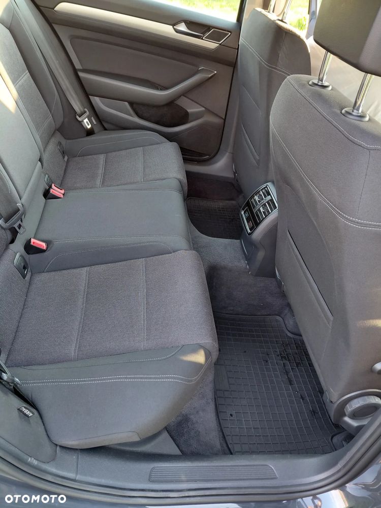 Volkswagen Passat 1.8 TSI BMT Comfortline - 24