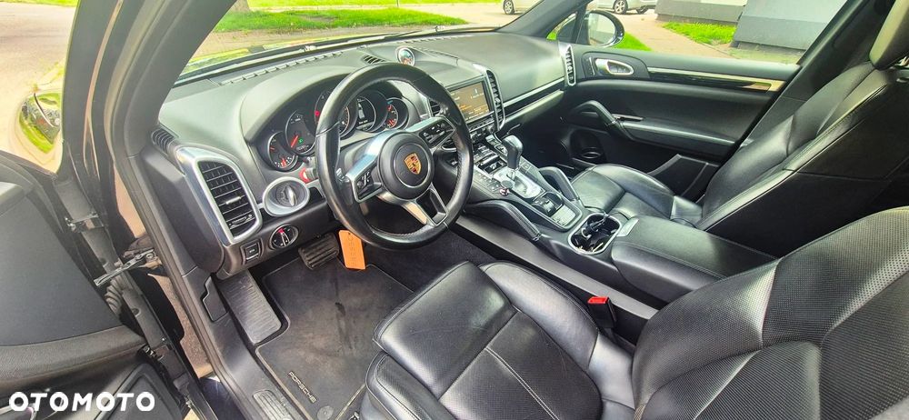Porsche Cayenne Diesel Tiptronic S - 29