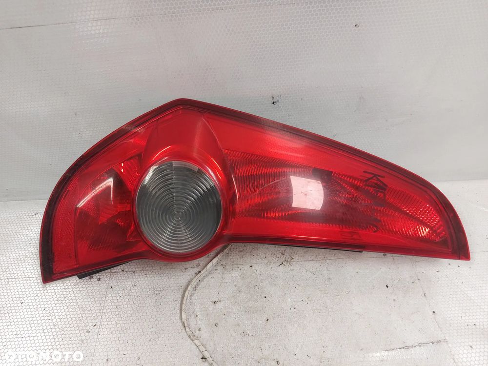 .  LAMPA TYL TYLNA LEWA SUZUKI SPLASH - 1