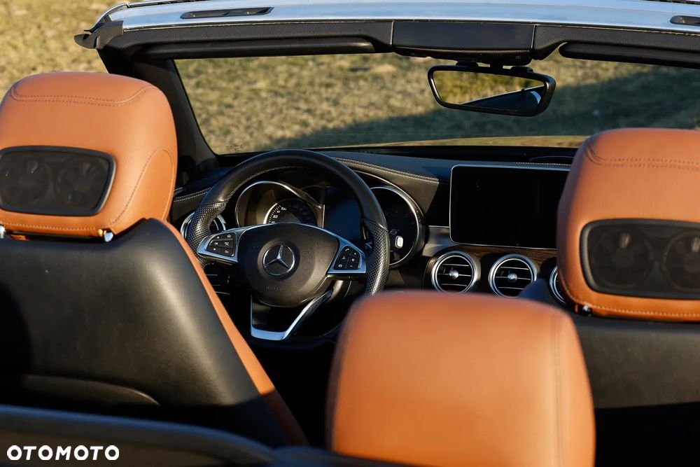 Mercedes-Benz Klasa C 300 Cabrio 9G-TRONIC AMG Line - 32