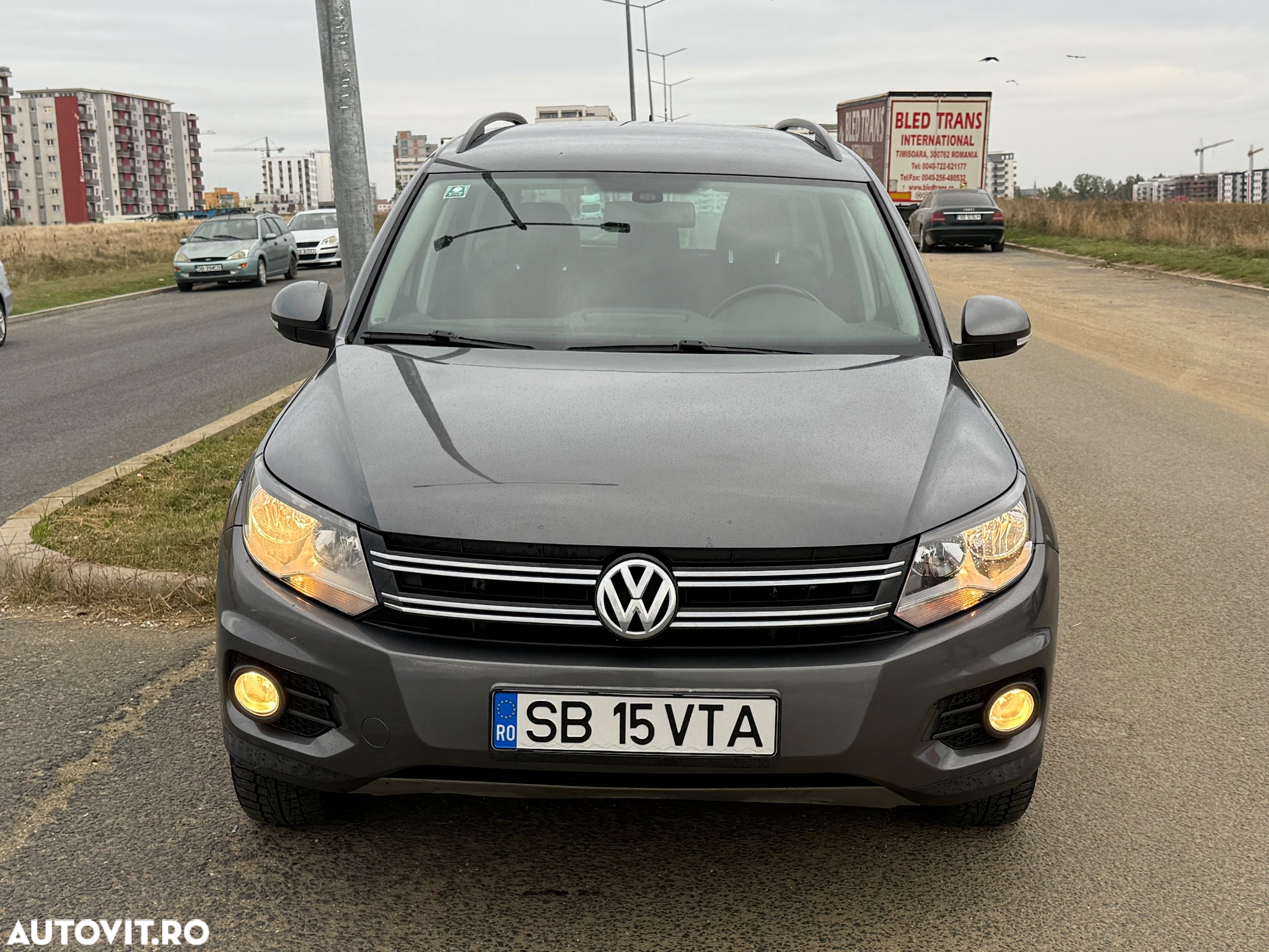Volkswagen Tiguan 2.0 TDI 4Motion DSG Sport & Style - 2