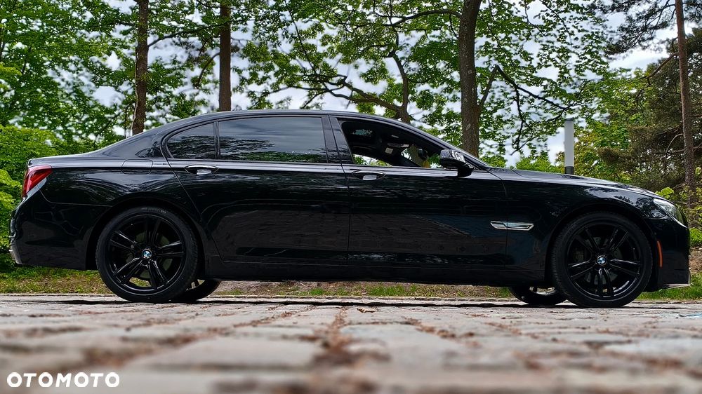 BMW Seria 7 740Li - 5