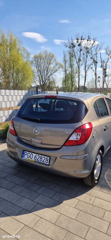 Opel Corsa 1.2 16V Essentia - 3