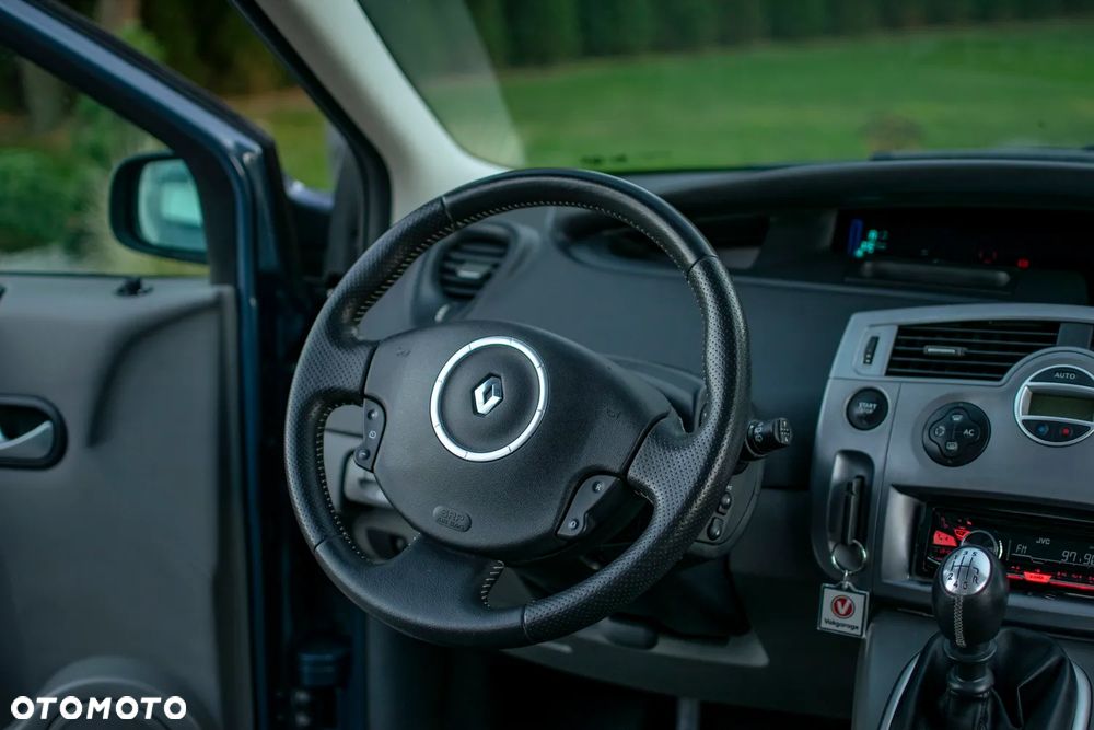 Renault Scenic - 32