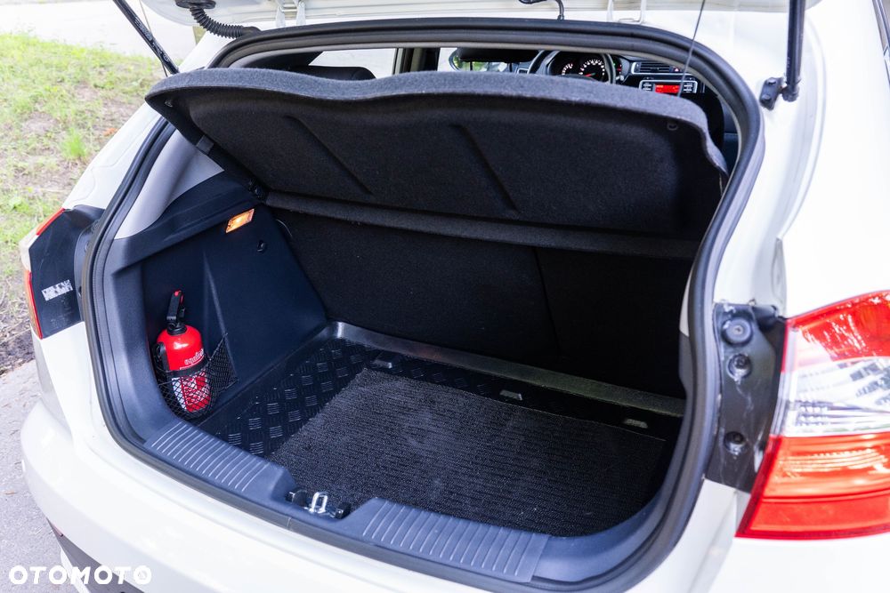 Kia Rio 1.4 L - 35