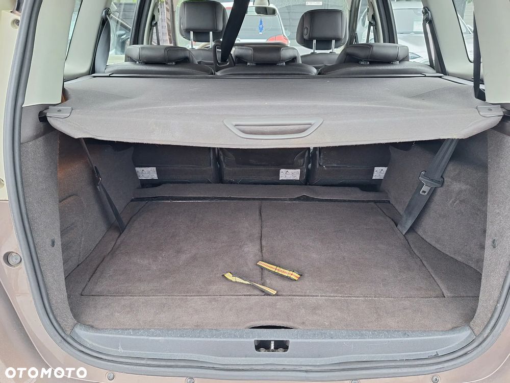 Renault Grand Scenic Gr 1.9 dCi Luxe Privilege - 8