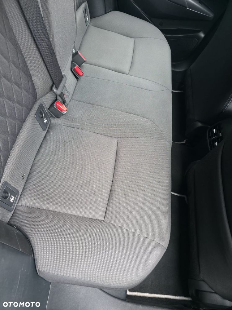 Toyota Corolla 1.8 Hybrid Comfort - 31