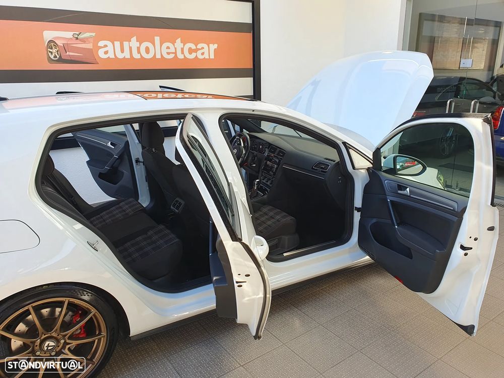 VW Golf GTI 2.0 TSI OPF DSG Performance - 21