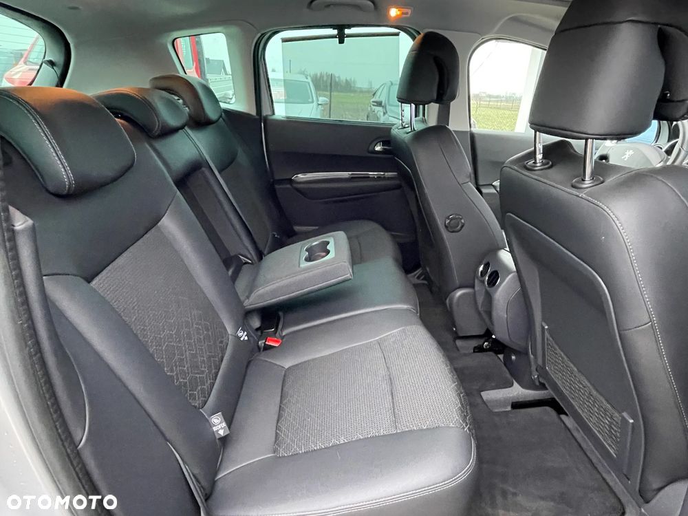 Peugeot 3008 HDi FAP 150 Platinum - 16