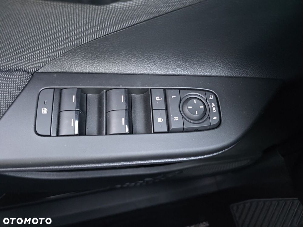 Toyota C-HR - 15
