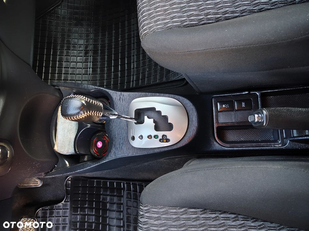 Toyota Yaris - 19