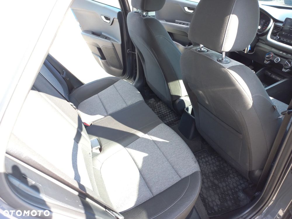 Kia Stonic 1.2 L - 13