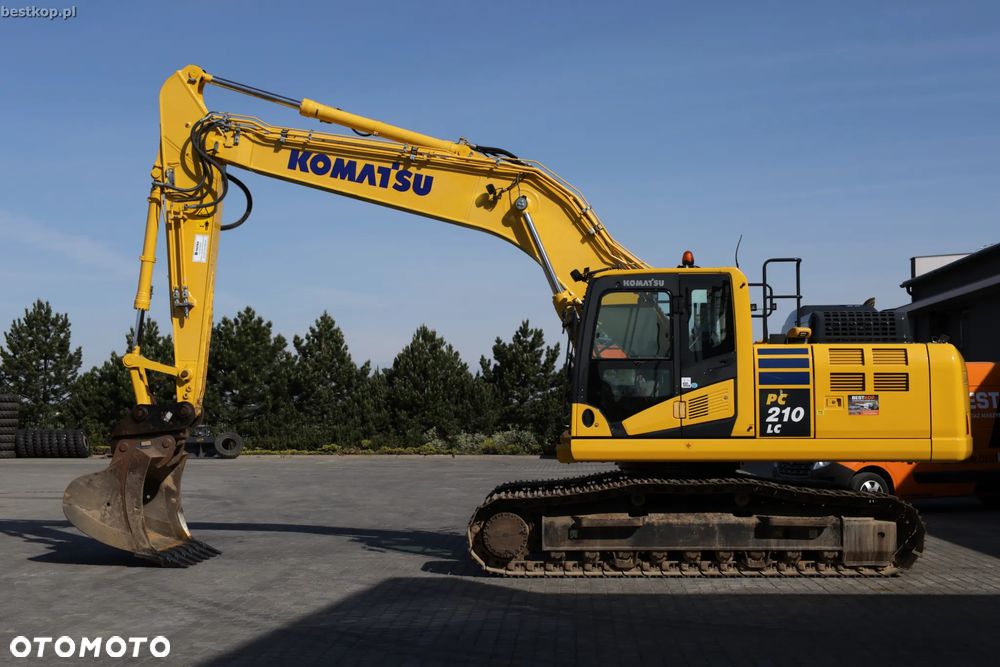 Komatsu PC210LC-11 - 3