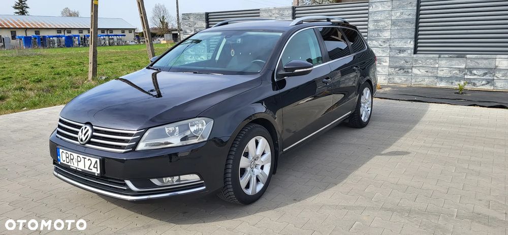 Volkswagen Passat - 1