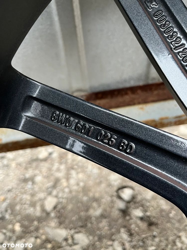 FELGI 5X112 19 8W0601025 bd AUDI RS 8,5Jx19H2 ET40 - 9