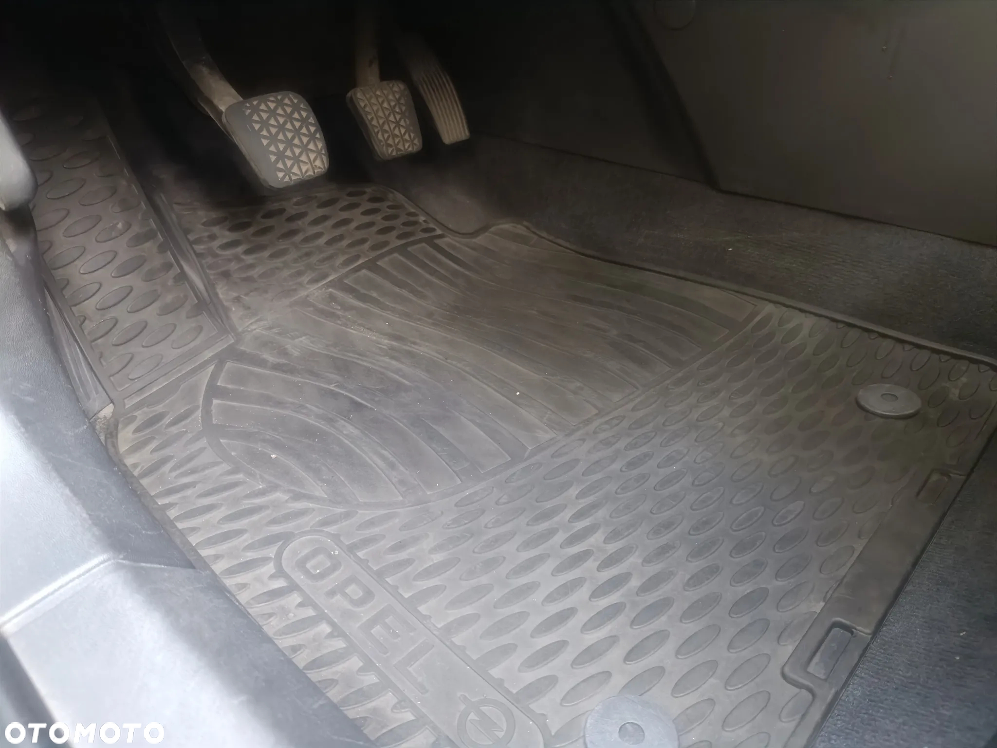 Opel Vectra GTS 1.9 CDTI - 34