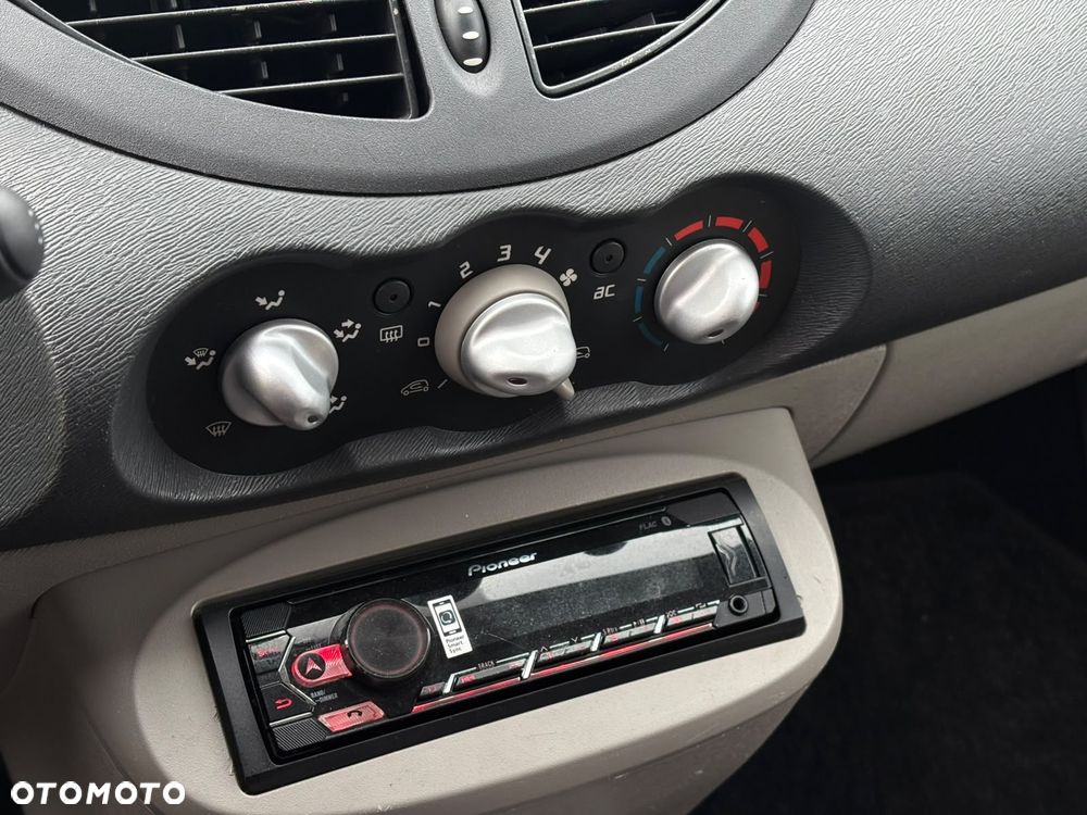Renault Twingo 1.2 16V Dynamique - 19