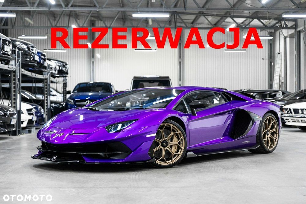 Lamborghini Aventador - 2