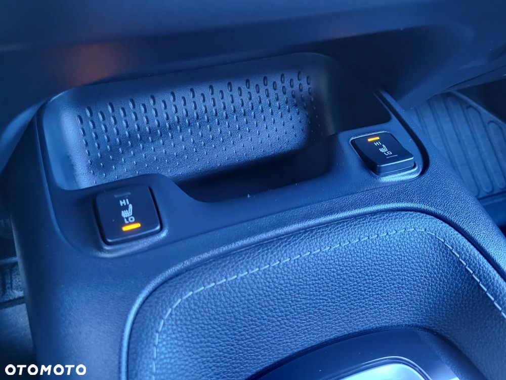 Toyota Corolla 2.0 Hybrid Executive - 23