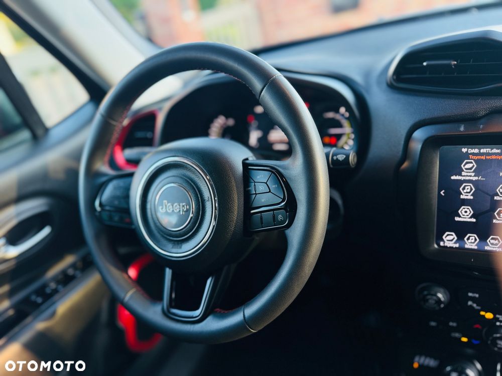 Jeep Renegade 1.3 T-GDI 4xe PLUG-IN Hybrid Automatik Trailhawk - 14