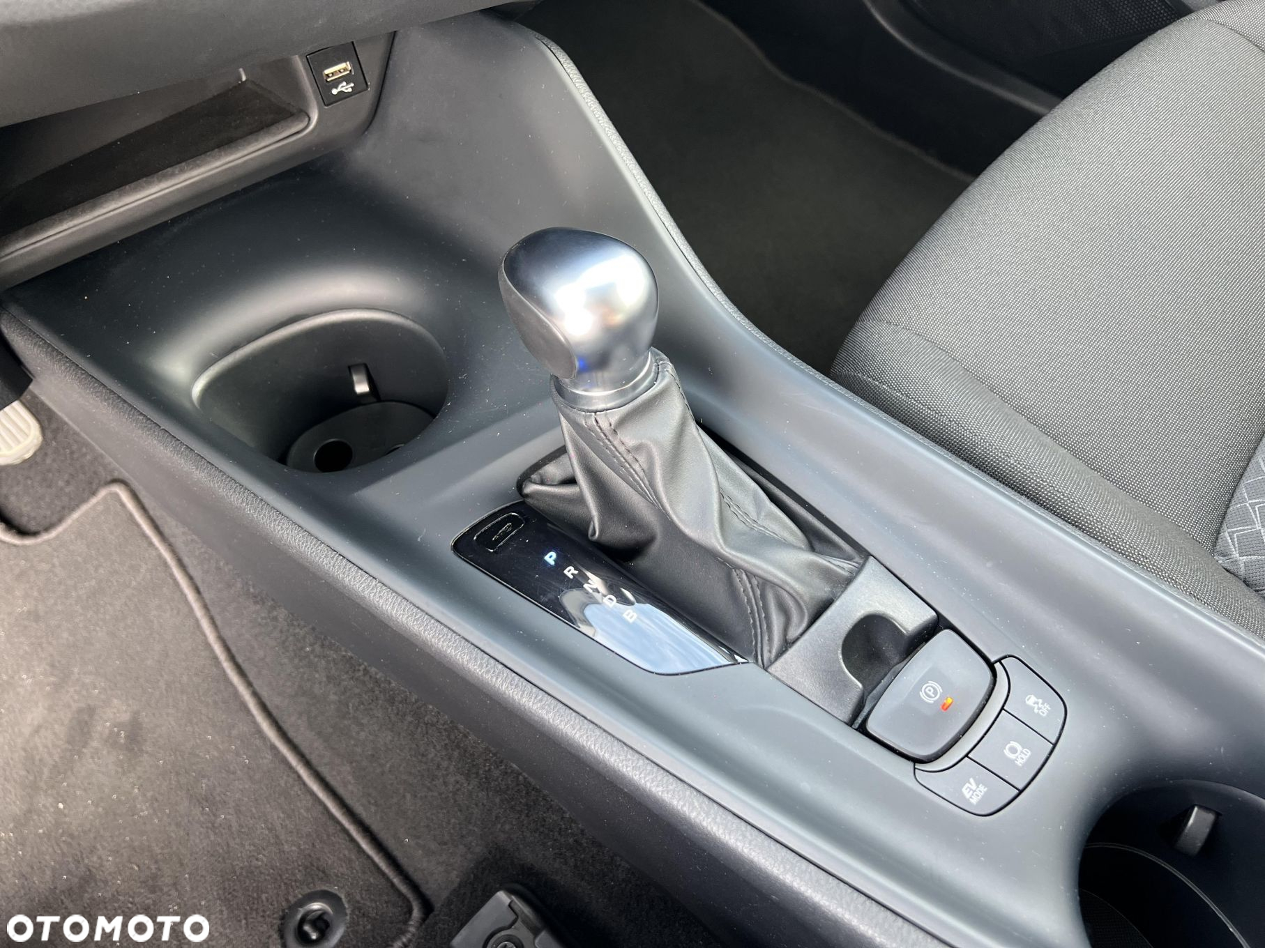 Toyota C-HR 1.8 Hybrid GPF Comfort - 26